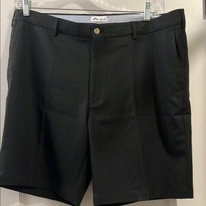 Peter Millar Men's Black Shorts Size 40